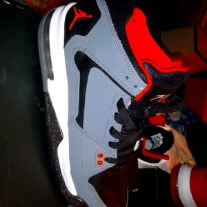 *BIG BOYS NIKE JORDAN FLIGHTS, BRAND NEW W/BOX ☑️